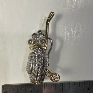 Brooch for golf lovers